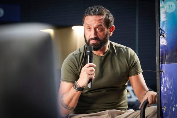 Cyril Hanouna, sur le plateau de  TBT9 présenté par C.Hanouna, et diffusé en direct sur W9, Paris, France, le 09 octobre 2025. © Jack Tribeca / Bestimage