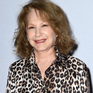 Nathalie Baye lors de l'avant première de Downton Abbey 2 : Une nouvelle ère au cinéma Gaumont Champs-Élysées Marignan à Paris le 19 avril 2022

© Giancarlo Gorassini / Bestimage