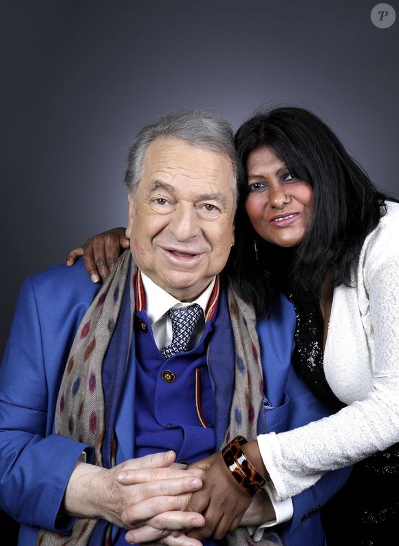 Portrait de Paul-Loup Sulitzer et sa compagne Supriya Ansuya Devi Rathoar lors de l'enregistrement de l'émission "Chez Jordan" à Paris. Le 28 mars 2023
© Cédric Perrin / Bestimage