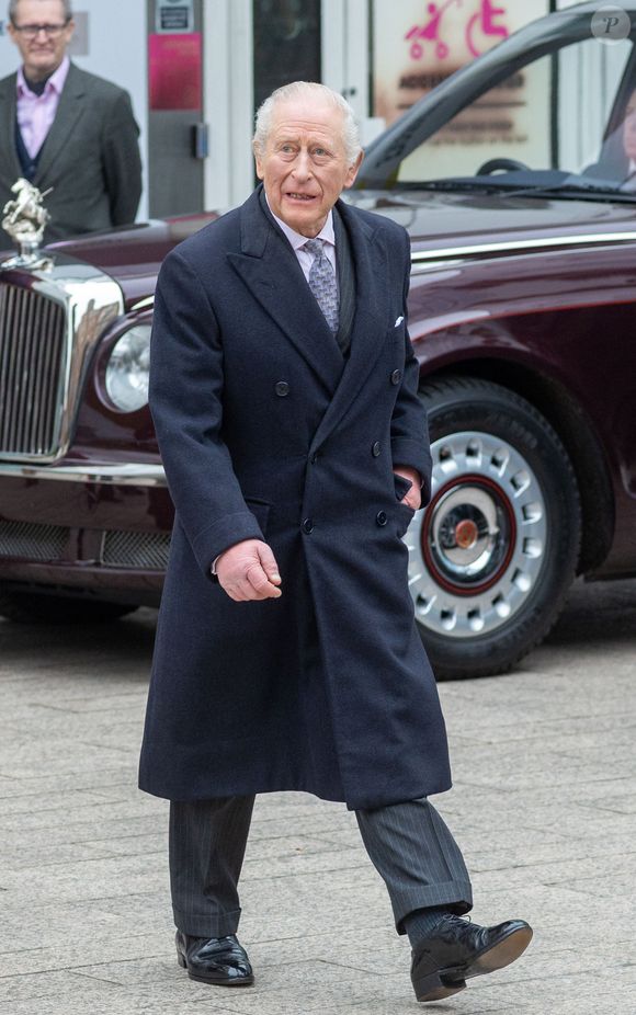 Le roi Charles III d'Angleterre et la reine Camilla visitent le centre d'apprentissage communautaire et familial de Barking, le 18 février 2026, à Londres, Angleterre, Royaume-Uni. Tayfun Salci/ZUMA Press Wire/Bestimage
