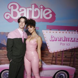 Exclusif - Lena Situations (Lena Mahouf) et son compagnon Seb Frit (Sebastien Frit, Seb la Frite sur les réseaux sociaux) - Avant-première du film "Barbie" au Grand Rex à Paris. Le 18 juillet 2023. 
© Denis Guignebourg/Bestimage