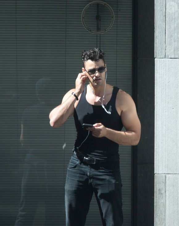 Exclusif - Kristopher, le fils de Jean-Claude Van Damme lors d'une journée de travail dans un studio de voice over (doublage de voix) pour son prochain film " The Bouncer " à Bruxelles le 30 mai 2018.
Crédit : Agence / Bestimage
