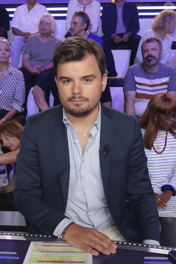Exclusif - Gauthier Le Bret sur le plateau de l’enregistrement de l’émission « Face à Hanouna » présentée parC.Hanouna et diffusée sur C8 le 07 septembre 2024, à Paris, France, le 05 septembre 2024. © Jack Tribeca / Bestimage