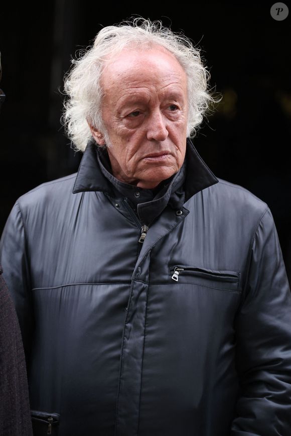 Lors de leur rencontre, lui avait 50 ans et elle 22 ans.

Exclusif - Didier Barbelivien - Obsèques de Michel Michel en l'église Saint-Jean-de Montmartre à Paris le 16 octobre 2025. Michel Michel était le patron du légendaire du Banana Café à Paris. © Denis Guignebourg/Bestimage