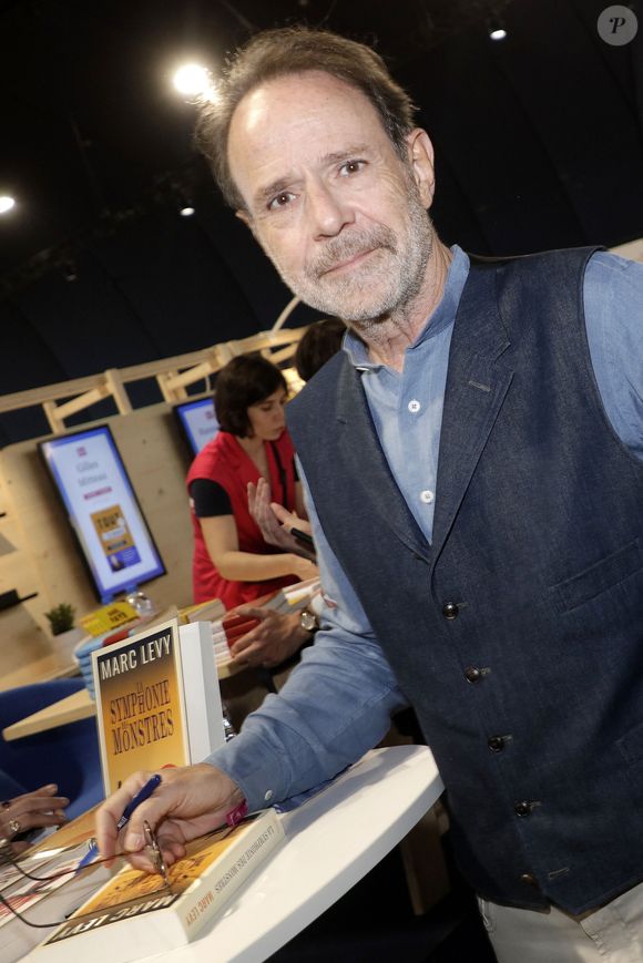 Marc  Levy 



    Festival du livre de Paris 2024 - Festival du livre de Paris 2024 le 13 avril 2024.
© Cedric Perrin / Bestimage
