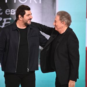 Exclusif - Patrick Fiori et Michel Drucker - Enregistrement de l'émission Vivement dimanche, diffusée sur France 3 le 17 novembre 2024. 
© Guillaume Gaffiot / Bestimage