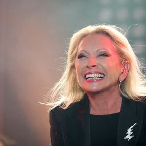 Aujourd’hui, elle puise sa force dans la scène et l’amour indéfectible de son public.

Véronique Sanson en concert pour l'ouverture du festival des Francofolies de La Rochelle. Le 11 juillet 2018. Photo par AGENCE / BESTIMAGE