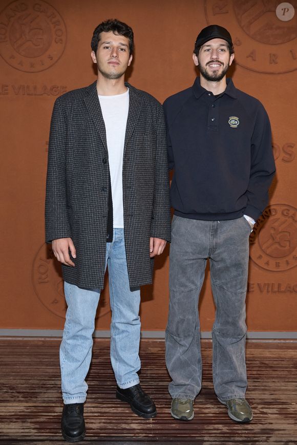 Victor Belmondo et Giacomo Belmondo au village (night session) lors des Internationaux de France de tennis de Roland Garros 2024, à Paris, France, le 1er juin 2024. © Jacovides-Moreau/Bestimage