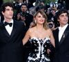 L'actrice espagnole était avec l'équipe de "La Bola Negra", en compétition

Milo Quifes, Javier Calvó, Penélope Cruz, Javier Ambrossi, Carlos González - Montée des marches pour la cérémonie de clôture du 79ème Festival International du Film de Cannes, le 23 mai 2026. © Olivier Borde / Bestimage