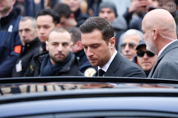 Jordan Bardella -  Arrivées à l'hommage à Jean-Marie Le Pen en l’église Notre-Dame du Val-de-Grâce à Paris le 16 janvier 2025.

© Cyril Moreau / Bestimage