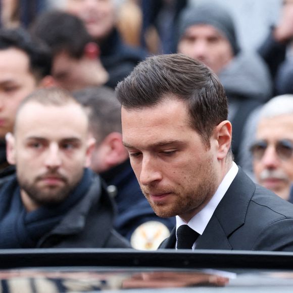 Jordan Bardella -  Arrivées à l'hommage à Jean-Marie Le Pen en l’église Notre-Dame du Val-de-Grâce à Paris le 16 janvier 2025.

© Cyril Moreau / Bestimage