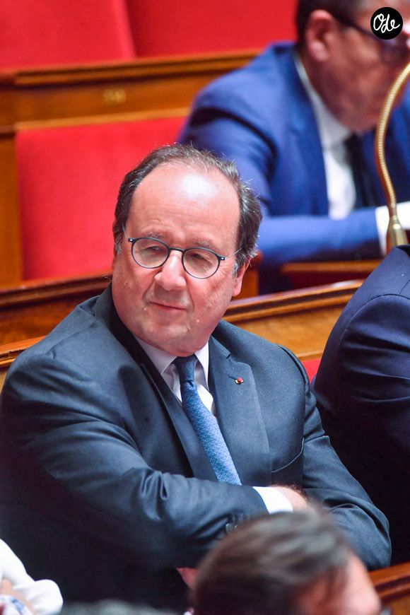 François Hollande, ancien président de la République et député PS, participe à une séance de questions au gouvernement à l'Assemblée nationale à Paris, en France, le 12 mai 2026. Photo de Karim Ait Adjedjou/ABACAPRESS.COM