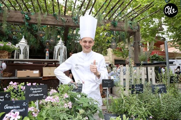 Le chef investit le Sentier avec Sheesh, au 91 rue Réaumur, une adresse de street food qui propose notamment des sandos japonais, des burgers et du poulet croustillant.

Le Chef Danny Khezzar - 4ème édition "Les Chefs à Saint-Tropez fêtent les Producteurs" sur la place des Lices à Saint-Tropez le 5 mai 2024. © Jean-Marc Lhomer/Bestimage