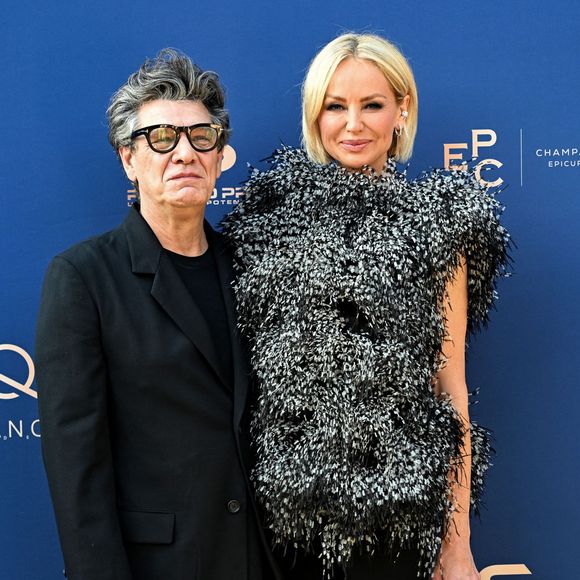 Marc Lavoine et Adriana Karembeu - 11ème édition du Gala de charité de Patrick Mouratoglou à la Mouratoglou Academy & Resort à Biot le 21 juin 2025. Ce gala de prestige réunit chaque année les grandes figures du sport, du divertissement et de nombreux donateurs, mobilisés pour soutenir les jeunes talents du tennis mondial. © Bruno Bebert/Bestimage