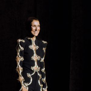 Très ému, il décrit cette prestation comme l’un des plus grands privilèges de sa vie.

La chanteuse québécoise Céline Dion fait un retour triomphal sur scène à la Plénitude Arena pour le lancement de sa résidence à Paris, une série de seize concerts programmés jusqu'au 17 octobre 2026.
Agence / Bestimage