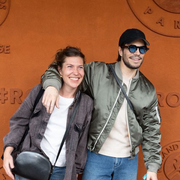 Toutefois, les deux stars étaient tout de même non loin l'une de l'autre.
Marie Civil, Francois Civil au Village pour la finale masculine lors des Internationaux de France 2025 à Roland Garros le 08 juin 2025 à Paris, France. ©Nasser Berzane/ABACAPRESS.COM