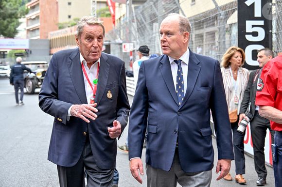 Le fils d'Albert II a retrouvé un célèbre joueur de foot sur le circuit.
Le prince Albert II de Monacolors du 15ème Grand Prix de No Tabloids - No Mailonline - Le prince Albert II de Monaco et Michel Boeri président de l'Automobile Club de Monaco lors du 15ème Grand Prix de Monaco Historique.
© Bruno Bebert / Bestimage