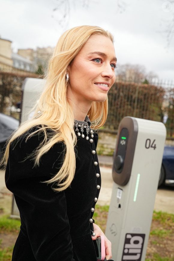 Un expert de la royauté en explique les raisons à "Purepeople".

Beatrice Borromeo -  Arrivées au défilé Christian Dior Haute Couture Printemps/Eté 2025 lors de la fashion week à Paris le 27 janvier 2025. © Lucia Sabatelli / Bestimage