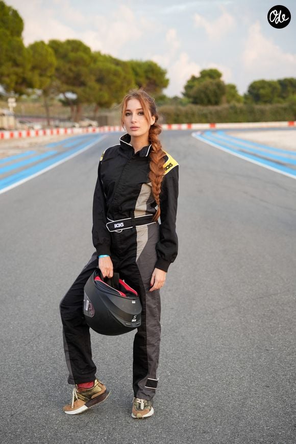 Catherine Davydzenka s’est ainsi éloignée de l’univers de Sète le temps d’une parenthèse consacrée à une cause importante.

Catherine Davydzenka lors de la 11ème édition du Marathon Jules Bianchi sur le Circuit Paul Ricard au Castellet, France, le 2 octobre 2026. © Anne-Sophie Guebey/Bestimage