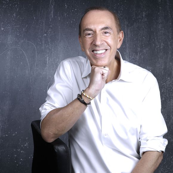 Le 9 février 2026, Jean‑Marc Morandini a annoncé sur X qu’il se retirait de l’antenne, souhaitant « rétablir le calme nécessaire au travail de la rédaction » et ne pas devenir un problème pour ses équipes.

Exclusif - Portrait de Jean-Marc Morandini à Paris, le 11 juin 2025.
© Cédric Perrin/Bestimage