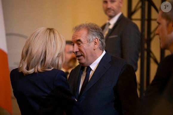 Le maire de Pau François Bayrou (R) et Brigitte Macron - Les maires de France lors de la 105ème session du Congrès des Maires de France, organisée par l'AMF, au palais de l'Elysée à Paris. Le 22 novembre 2023
© Eliot Blondet / Pool / Bestimage