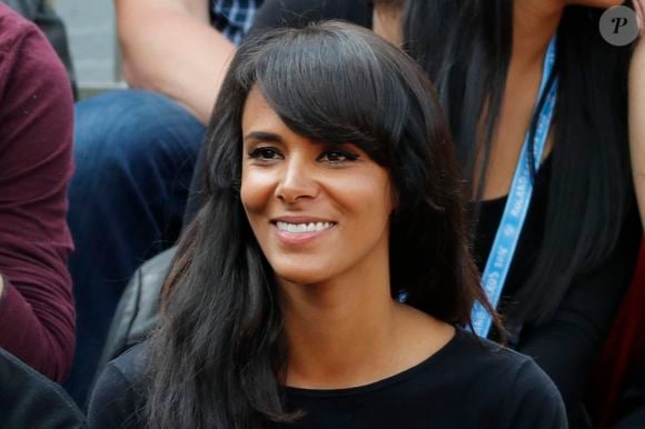 Shy'm regardant son petit ami français Benoit Paire jouant le deuxième tour du BNP Paribas tennis French Open au stade Roland-Garros, Paris, France le 25 mai 2016. Photo Henri Szwarc/ABACAPRESS.COM