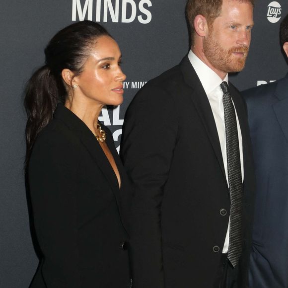 Dans son discours, Meghan Markle a confié qu'elle faisait très attention à Archie et Lilibet. 

Le prince Harry, duc de Sussex et Meghan Markle, duchesse de Sussex, lors du 3ème gala annuel du projet "Healthy Minds" aux Spring Studios à New York, le 9 octobre 2025. Photo : Zuma Press / Bestimage