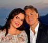 Roberto Alagna partage aujourd'hui sa vie avec la soprano Aleksandra Kurzak, avec laquelle il a eu sa deuxième fille, Malèna.

Roberto Alagna et sa femme Aleksandra Kurzak après leur récital filmé dans les jardins du Château de la Chèvre d'Or à Eze Village pour une diffusion sur internet pour le Metropolitan Opera. © Bruno Bebert / Bestimage