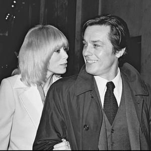 Son amoureux de 1968 à 1983.

Alain Delon et Mireille Darc en 1975.
RINDOFF-PATERSON / BESTIMAGE