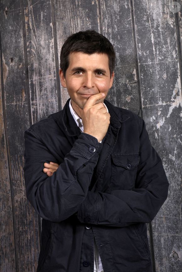 Le départ de Thomas Sotto a été imposé par la direction suite à la perte de 89 000 auditeurs sur un an au premier trimestre 2026.

Info - Thomas Sotto va faire son retour sur M6 Info plus de 10 ans après ses adieux à "Capital" - Info du 24/02/2019 - Thomas Sotto de retour à la radio. Il remplacera en septembre M.O. Fogiel sur RTL - Portrait de Thomas Sotto à Paris le 3 mai 2018. © Cédric Perrin/Bestimage