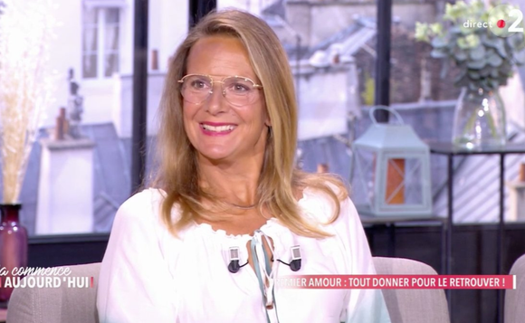 Et sur les réseaux sociaux aussi, comme récemment où elle a expliqué comment trouver sa moitié.

Florence Escavarage, experte en relations amoureuses vue dans "Ca commence aujourd'hui"