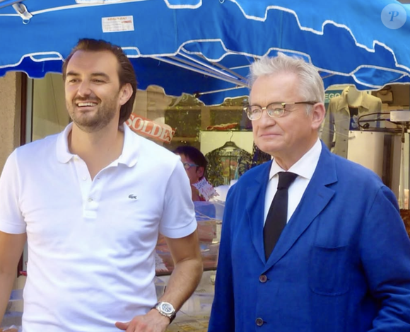 Il doit faire face à la mort de son ami, le célèbre critique gastronomique Jean-Luc Petitrenaud...