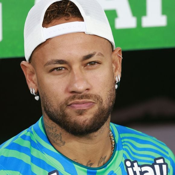 Neymar Jr. observe avant le match amical international entre le Brésil et le Panama au stade du Maracanã à Rio de Janeiro, Brésil. (Photo par Wanderson Oliveira/Pximages) (Crédit image : © Wanderson Oliveira/PX Imagens via ZUMA Press Wire)