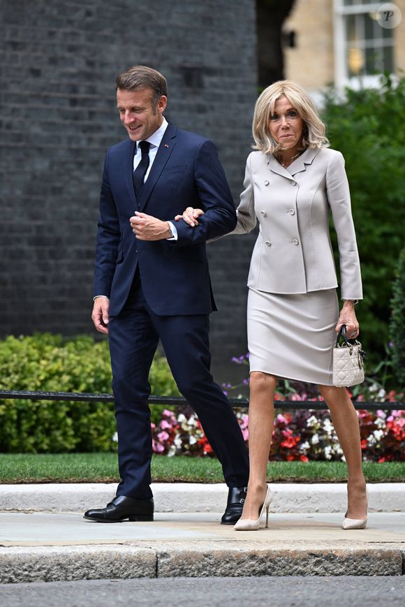 Le Premier ministre britannique Keir Starmer et sa femme Victoria Starmer accueillent le président français Emmanuel Macron et sa femme Brigitte Macron au 10 Downing Street à Londres, le 9 juillet 2025. Le couple présidentiel français est en visite officielle au Royaume Uni du 8 au 10 juillet 2025. 
© Jeanne Accorsini / Pool / Bestimage