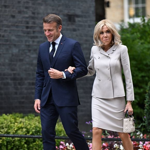 Le Premier ministre britannique Keir Starmer et sa femme Victoria Starmer accueillent le président français Emmanuel Macron et sa femme Brigitte Macron au 10 Downing Street à Londres, le 9 juillet 2025. Le couple présidentiel français est en visite officielle au Royaume Uni du 8 au 10 juillet 2025. 
© Jeanne Accorsini / Pool / Bestimage