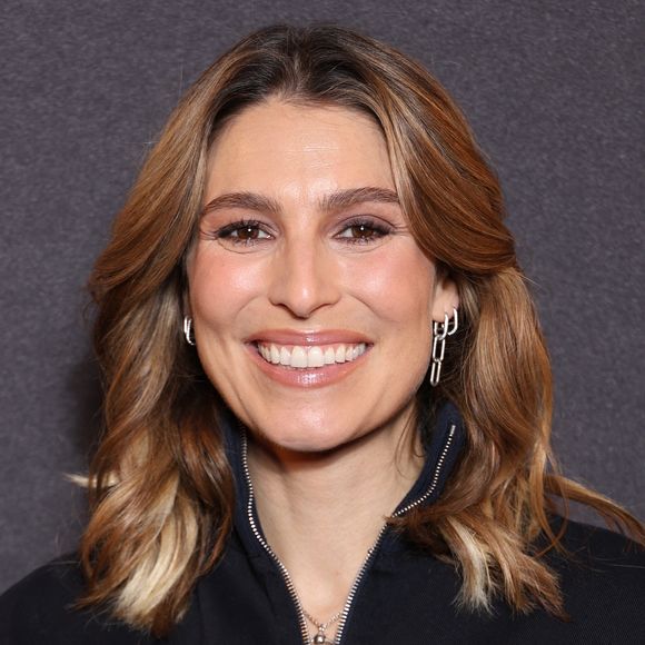 Quinze ans après son sacre de Miss France, Laury Thilleman rayonne toujours autant. 

Laury Thilleman - Soirée de lancement du Sidaction © Denis Guignebourg/Bestimage