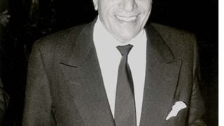 Aristote Onassis propriétaire de 800 mètres carrés près des Champs-Elysées, son appartement "au luxe un peu désuet"
