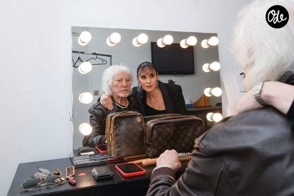 Exclusif - Hugues Aufray et sa femme Murielle en backstage du concert de Hugues Aufray au Le Dôme de Paris - Palais des Sports le 9 novembre 2025. 

© Jack Tribeca / Bestimage