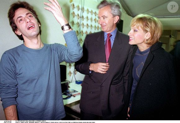 Marc Jacobs, Bernard et Hélène Arnault - défilé de mode Louis Vuitton prêt à porter hiver 2000-2001