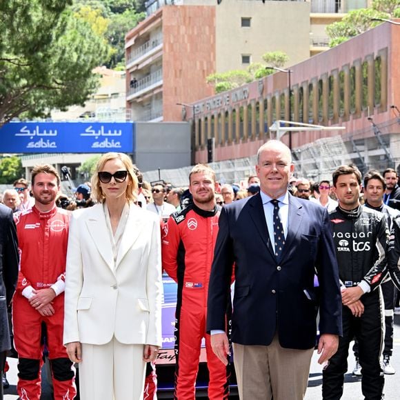 Le prince Albert II de Monaco et la princesse Charlene durant le Monaco E-Prix 2026, Round 10, le 17 mai 2026.  © Bruno Bebert / Bestimage