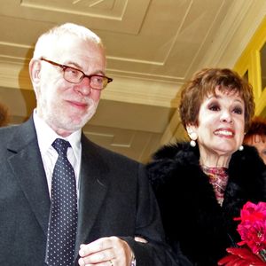 Amour malade (éd. Plon) c'est le livre écrit à quatre mains par Catherine Laborde et son ancien mari et dernier compagnon Thomas Stern. 

Exclusif - Catherine Laborde et son mari Thomas Stern - Catherine Laborde a épousé son compagnon de longue date Thomas Stern, publicitaire, à la mairie du 2e arrondissement de Paris, en présence de ses amis les plus proches.