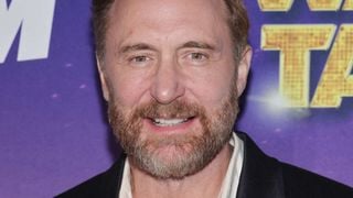 Personne ne l'avait vu venir ! David Guetta papa pour la 4e fois, il partage des photos de son bébé dont le prénom est désormais connu