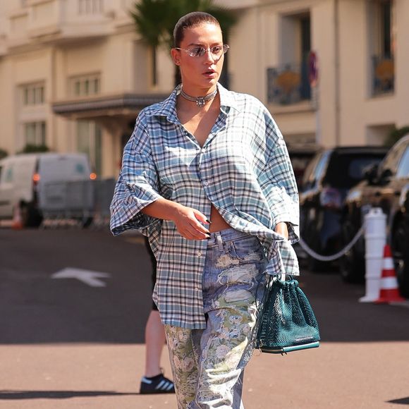 Adele Exarchopoulos quitte l'Hotel Martinez durant le 79e Festival de Cannes. 

© Bestimage