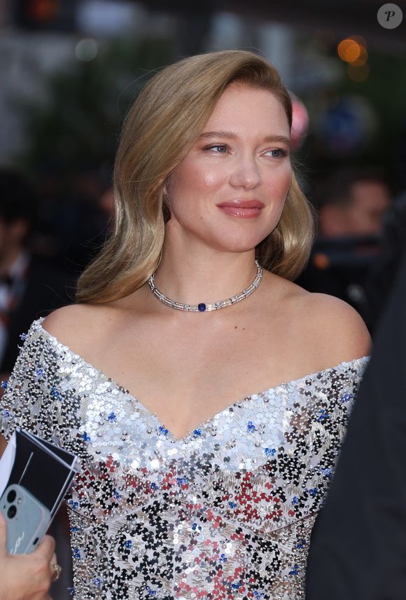 Lea Seydoux - Montée des marches du film "Le deuxième acte" pour la cérémonie d’ouverture du 77e Festival International du Film de Cannes, au Palais des Festivals à Cannes. Le 14 mai 2024. Agence / Bestimage
