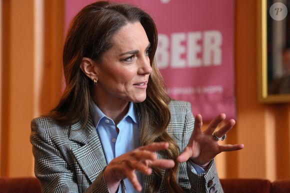 L’exemple de Kate Middleton montre que réduire ou arrêter l’alcool peut aider à diminuer les risques de maladies graves.


Le prince William, prince de Galles, et Catherine (Kate) Middleton, princesse de Galles, visitent la brasserie Southwark Brewing Company à Londres.
Kin Cheung/WPA-Pool/Julien Burton via Bestimage