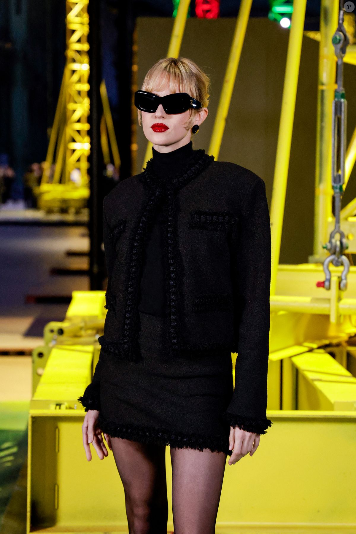 photo-ang-le-au-photocall-du-d-fil-chanel-collection-femme-pr-t