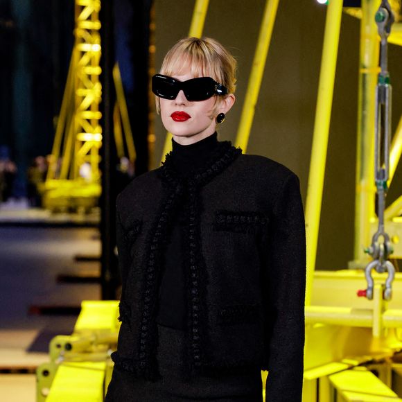 Angèle au photocall du défilé Chanel Collection Femme Prêt-à-Porter Automne/Hiver 2026-2027 lors de la Fashion Week de Paris (PFW) au Grand Palais, à Paris, France, le 9 mars 2026. © Olivier Borde/Bestimage