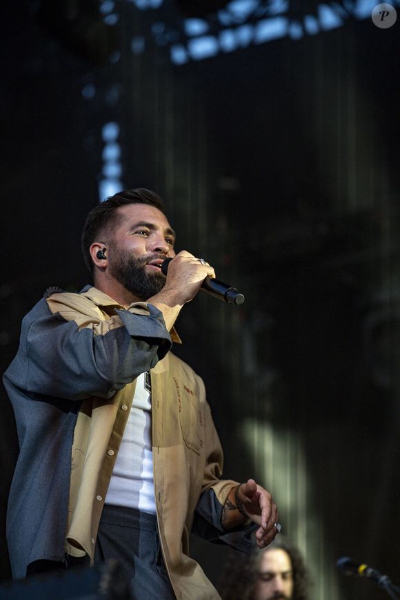 Kendji Girac en concert lors du festival de musique du Printemps de Perouges au Chateau de Saint-Maurice-de-Remens le 29 juin 2025. © Sandrine Thesillat / PsNewZ / Bestimage