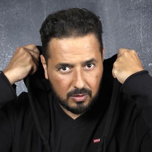 Portrait de Moundir lors de l'enregistrement de l'émission "Chez Jordan de Luxe" à Paris.

© Cédric Perrin / Bestimage