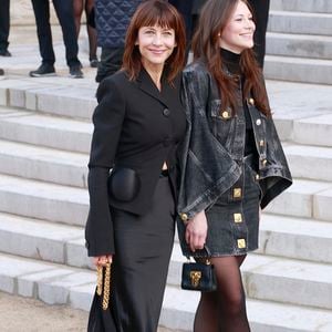 Sophie Marceau et sa fille Juliette Lemley au défilé Schiaparelli "Collection Haute Couture Printemps/Eté 2026" lors de la Fashion Week de Paris, le 26 janvier 2026

© Christophe Aubert via Bestimage